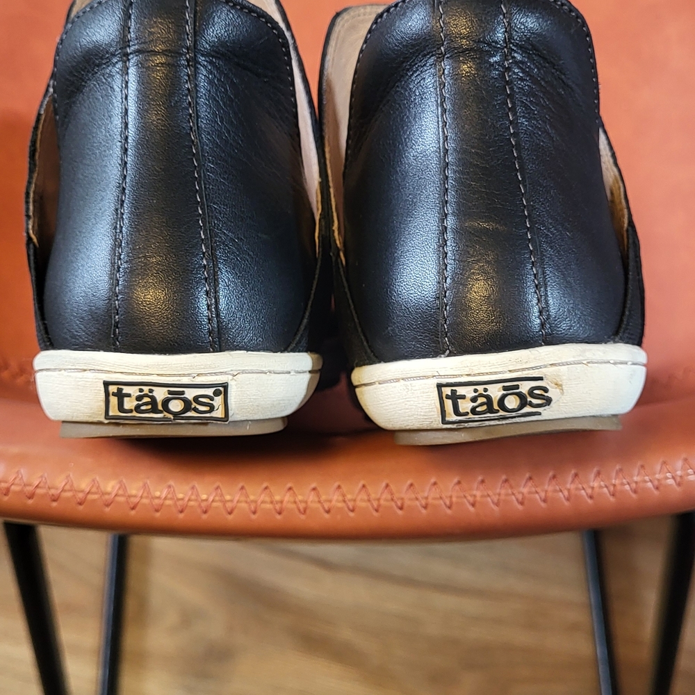 Taos Footwear Unity Black Casual Sneakers - Picture 4 of 6